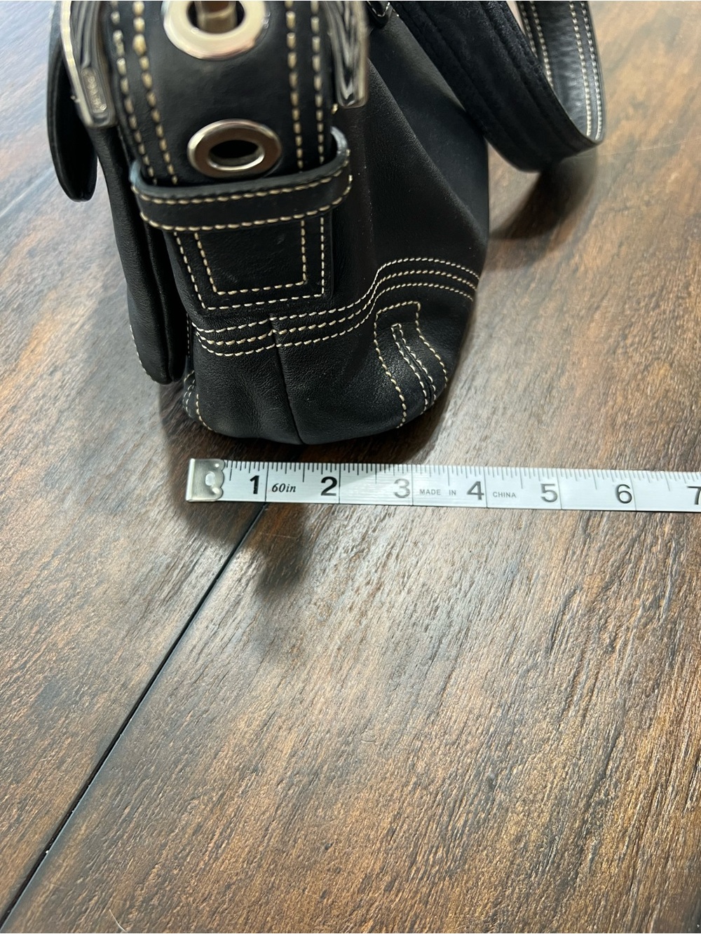 Coach Soho Flap Bag Black Leather Silver Buckle Shoulder Strap Vintage Y2K - Picture 13 of 14